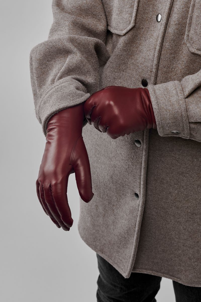 Hestra "Elisabeth" Dark Red