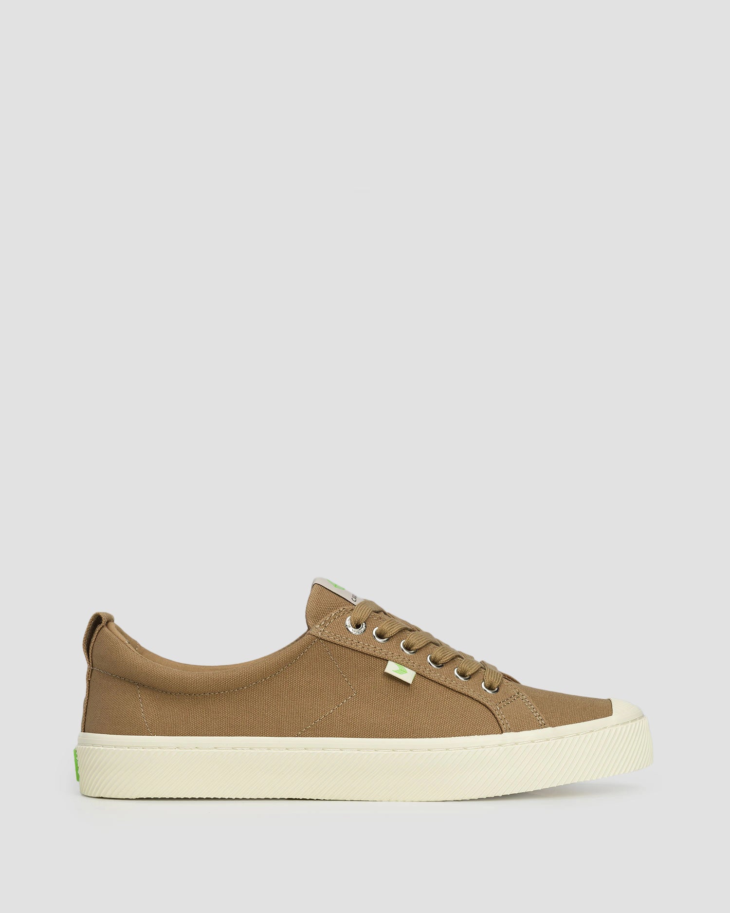 Cariuma OCA Low Canvas Sand