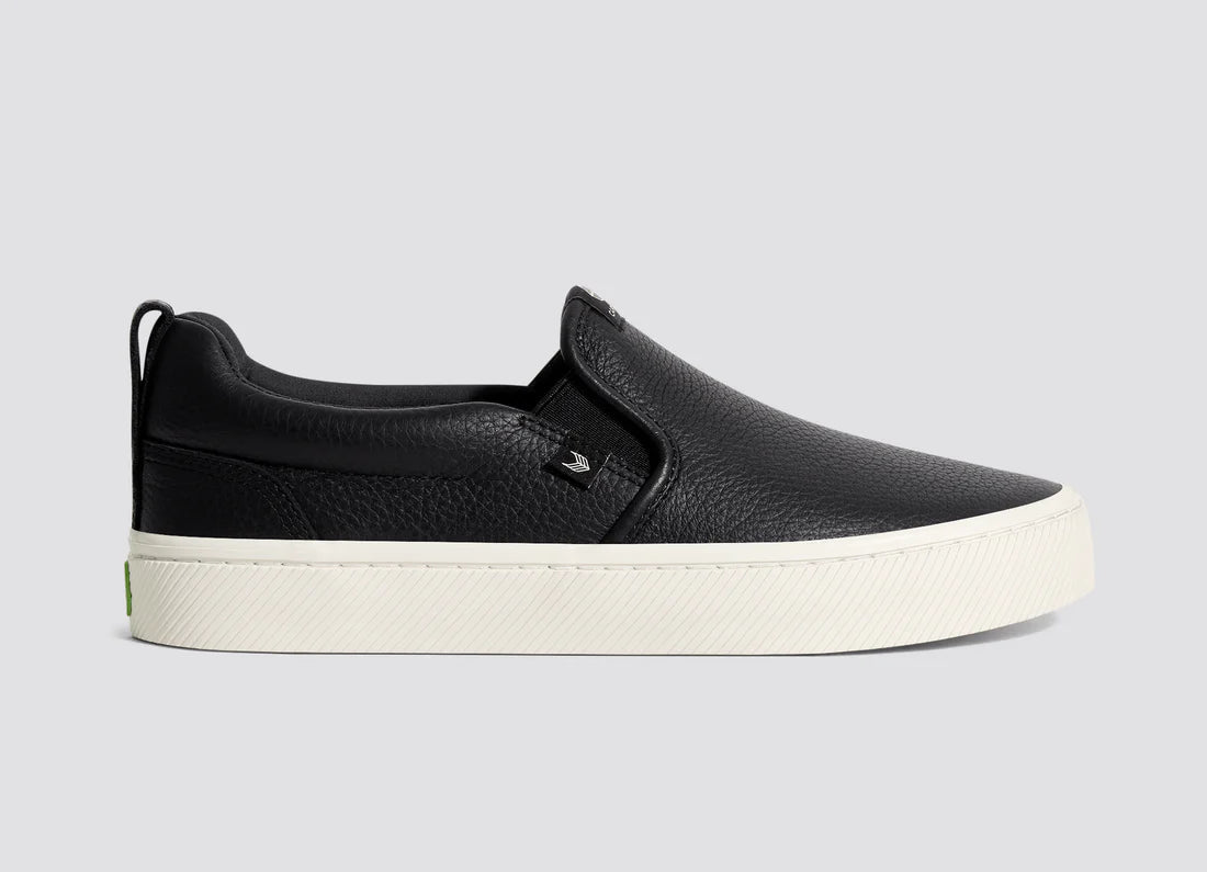 Cariuma Slip-On Pebbled Leather Black