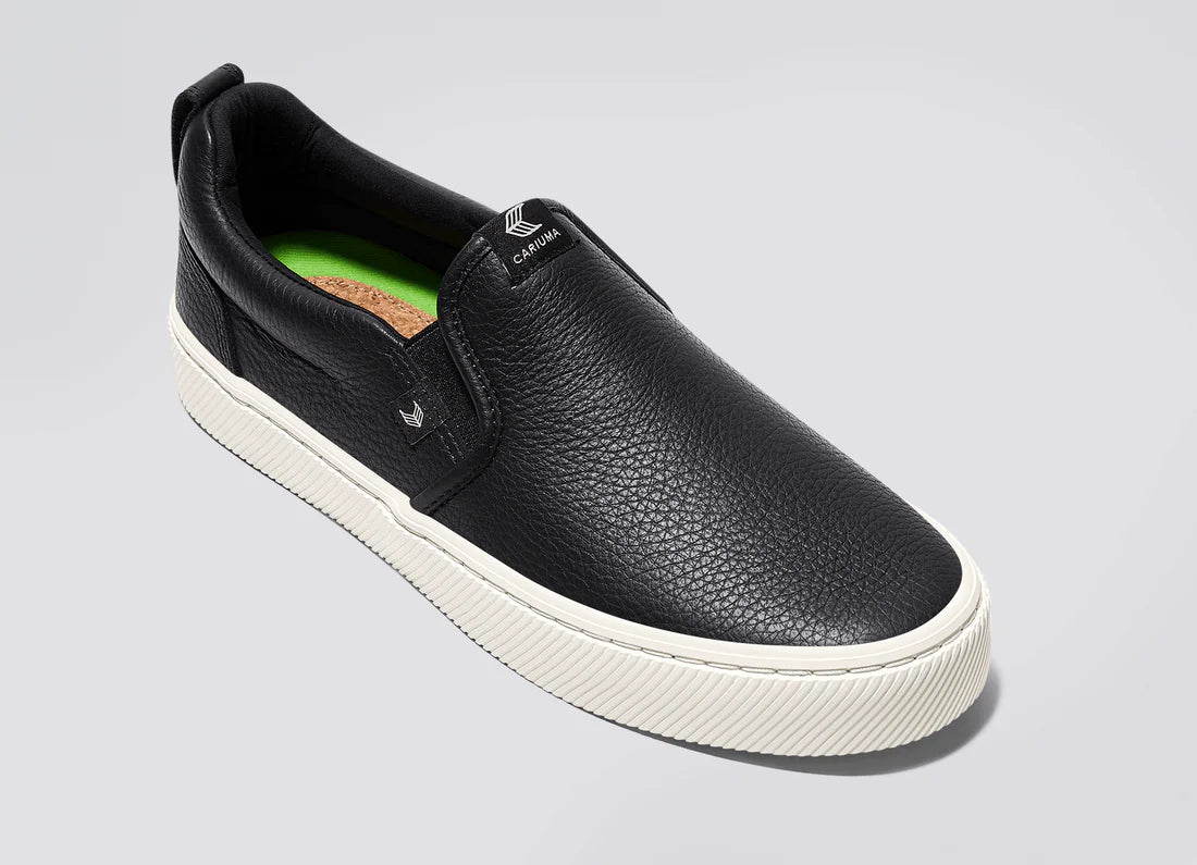 Cariuma Slip-On Pebbled Leather Black