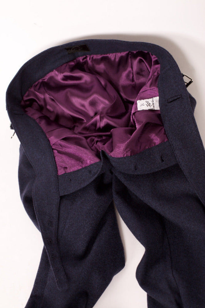 Bowler Berlin Gurkha Hose Fischgrat Dunkelblau