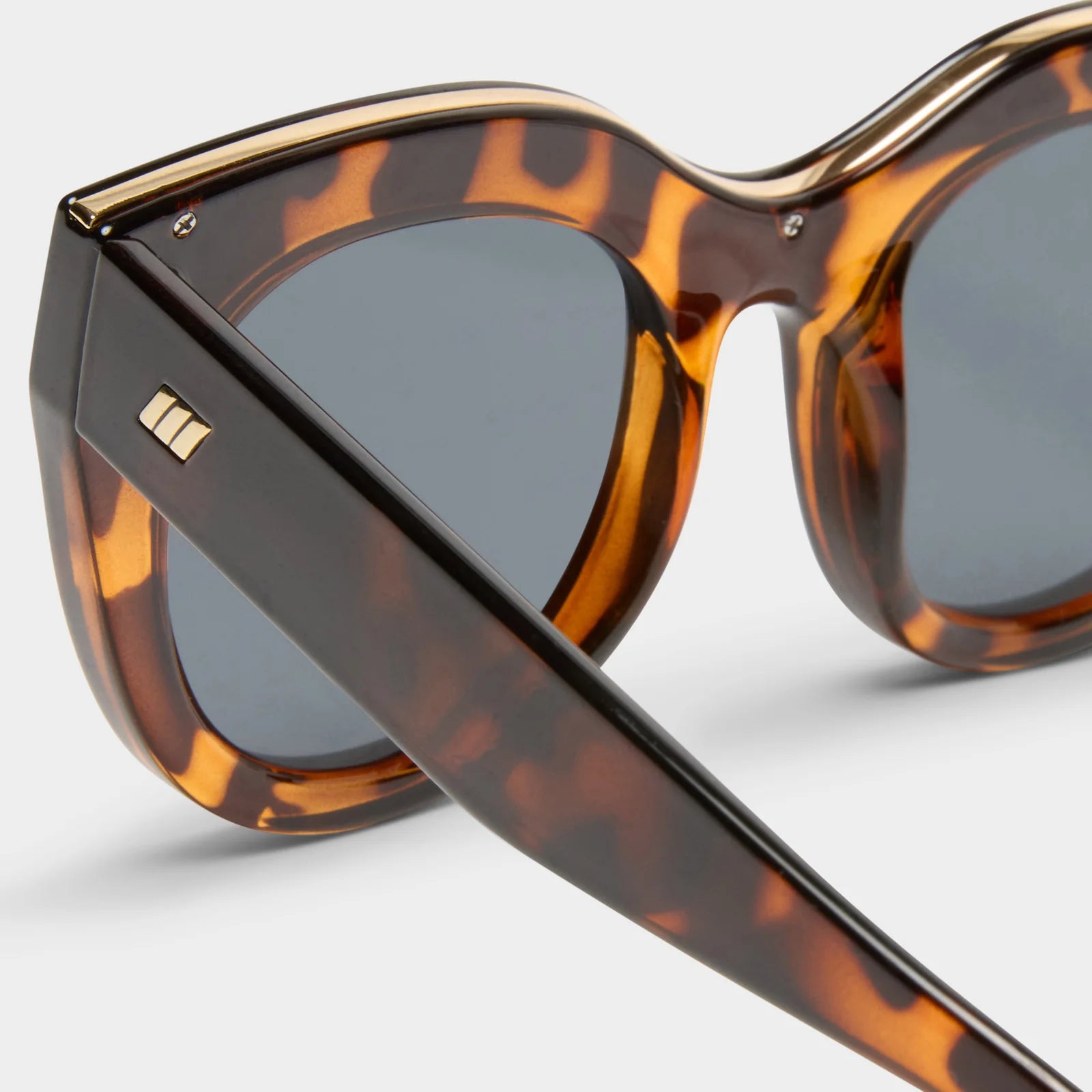 Le Specs Air Heart | Tort