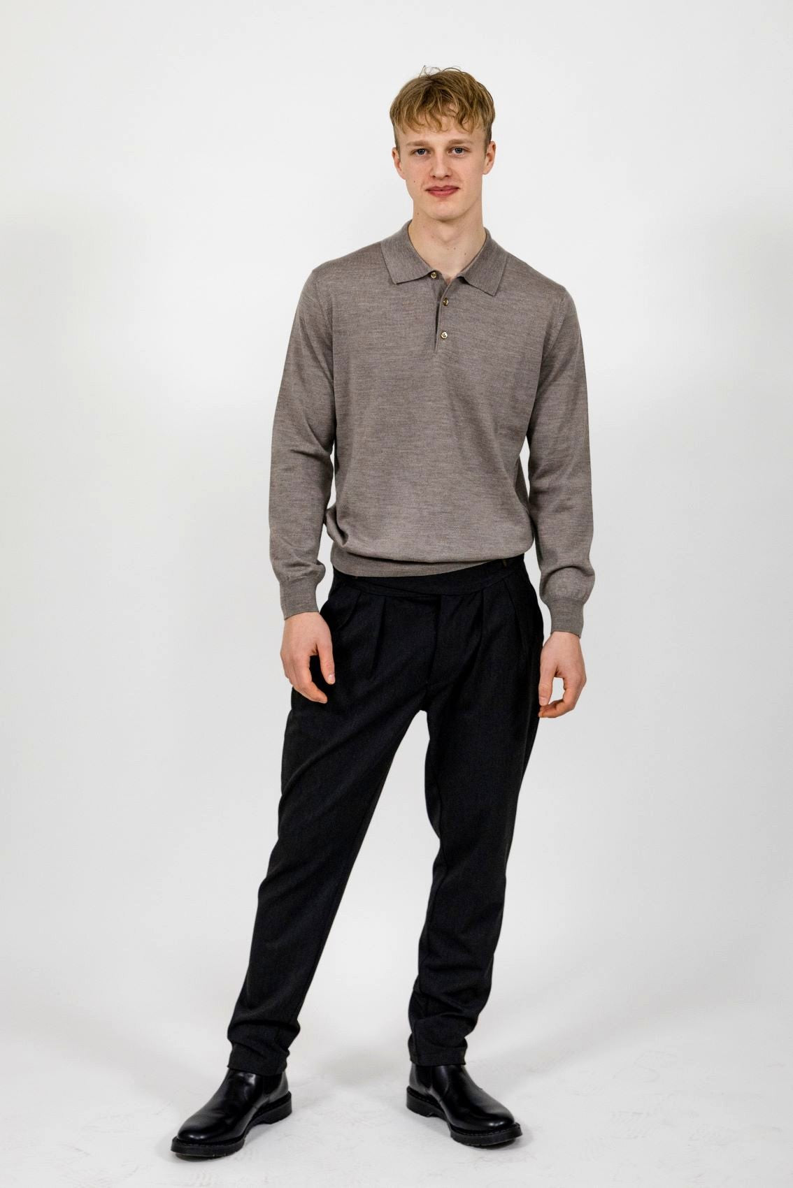 Bowler Berlin Merino Polo Sandgrau