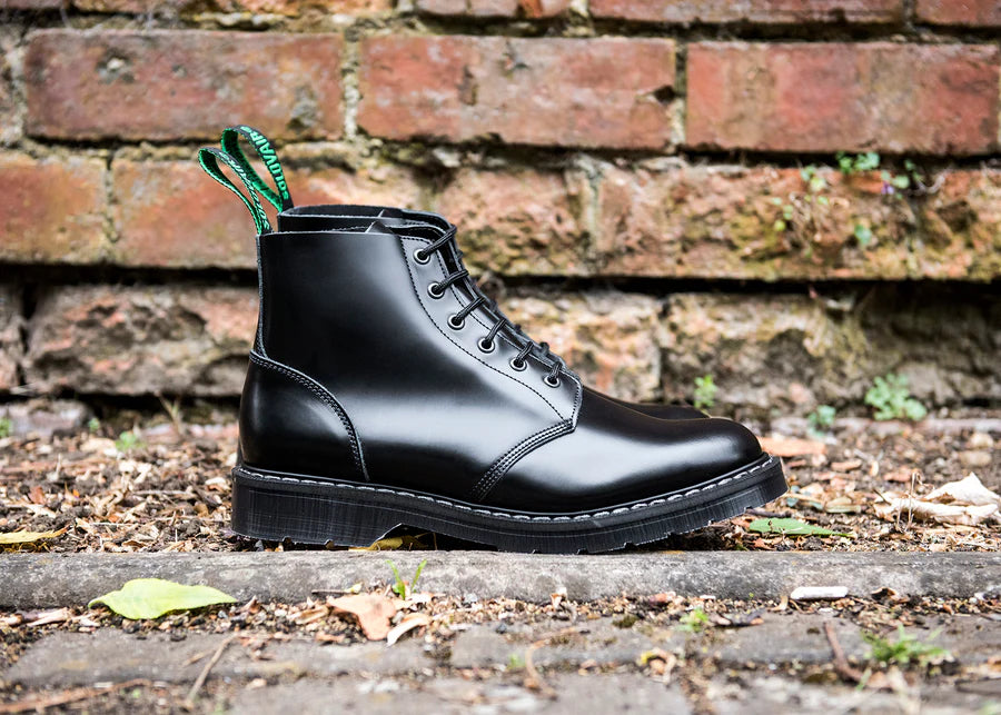 Solovair Black Hi-Shine 6 Eye Astronaut Boot