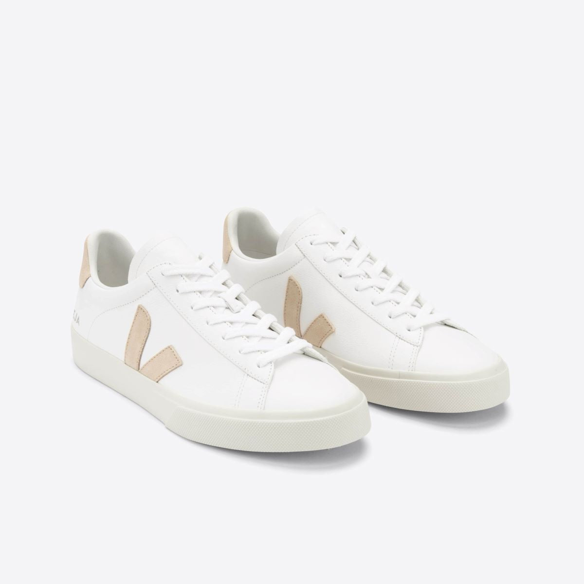 Veja Campo Chromefree Leather Extra-White Almond