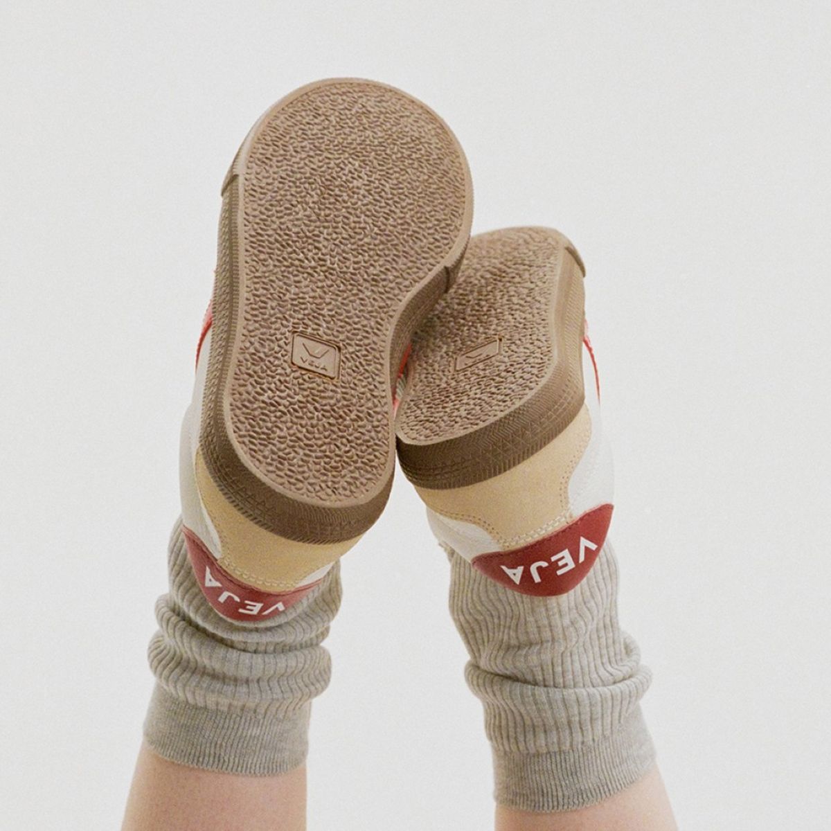 Veja Volley Leather White Pekin Bark