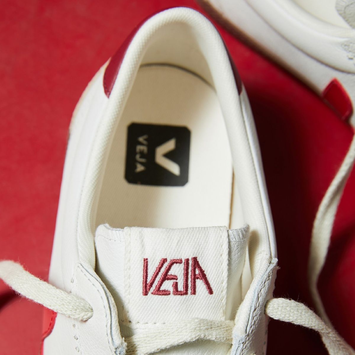 Veja Volley Leather White Pekin Bark