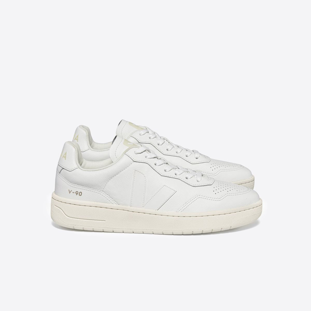 Veja V 90 modischer Unisex Fair Trade Leder Sneaker Eisdieler