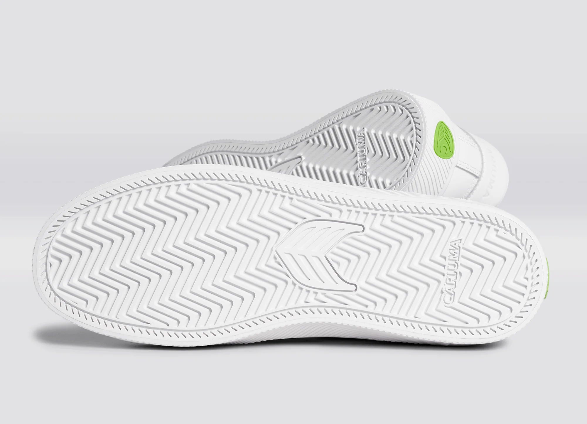 Cariuma Salvas White Leather