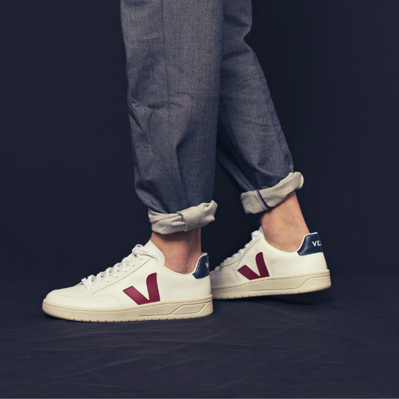 Veja V-12 Leather Extra-White Marsala Nautico
