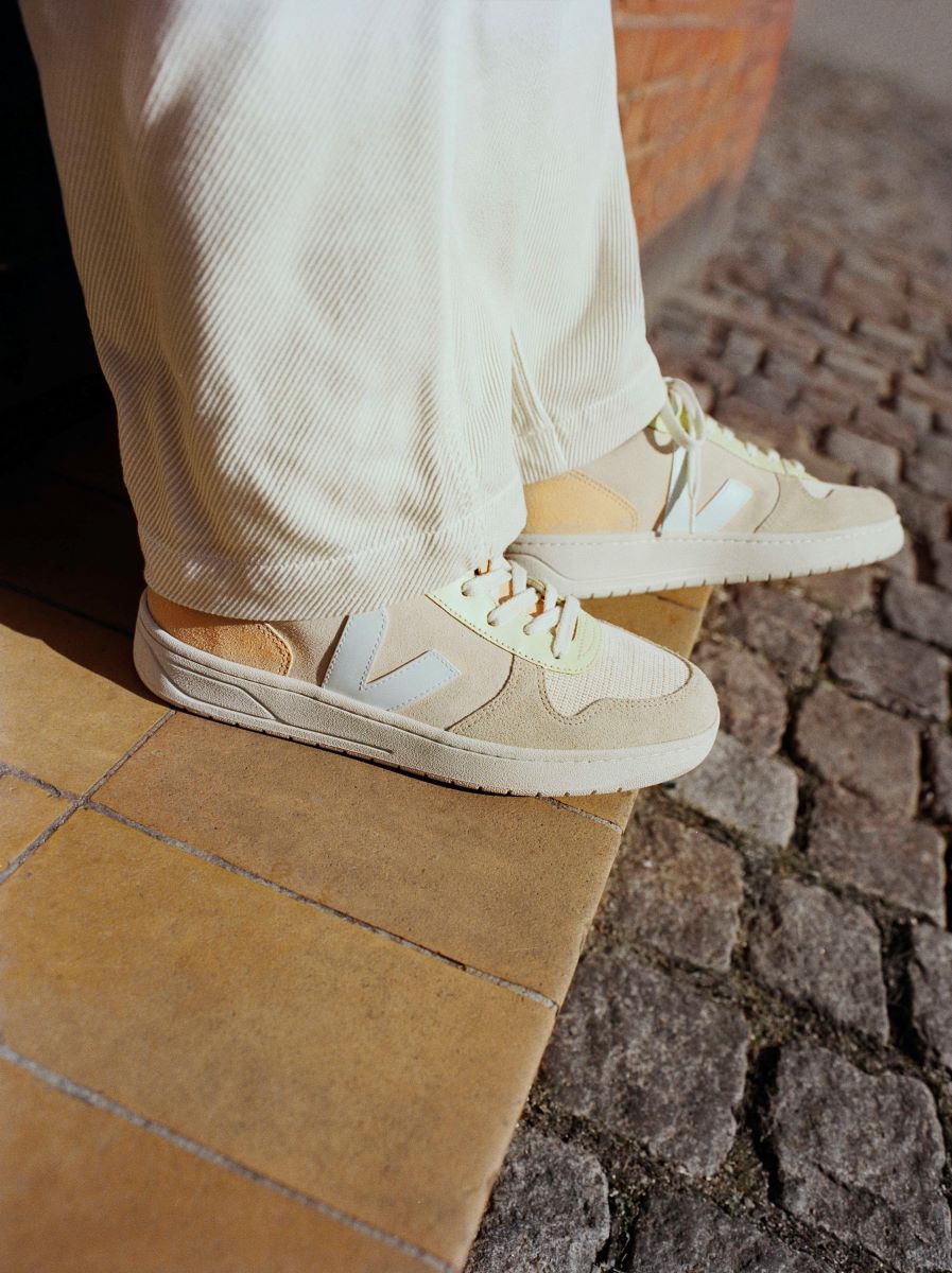 Veja V-10 Suede Sable Menthol Multico