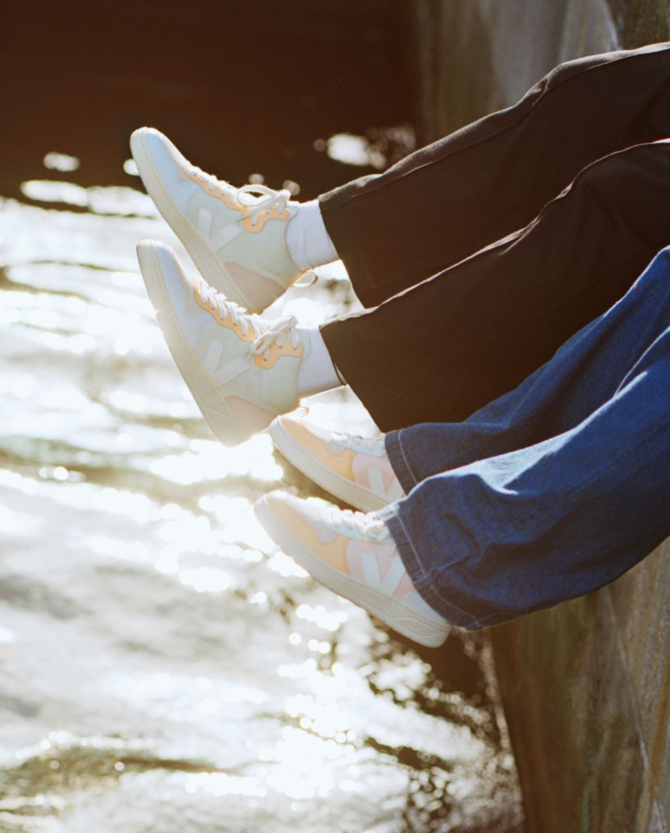 Veja V-15 Suede Jade White Multico