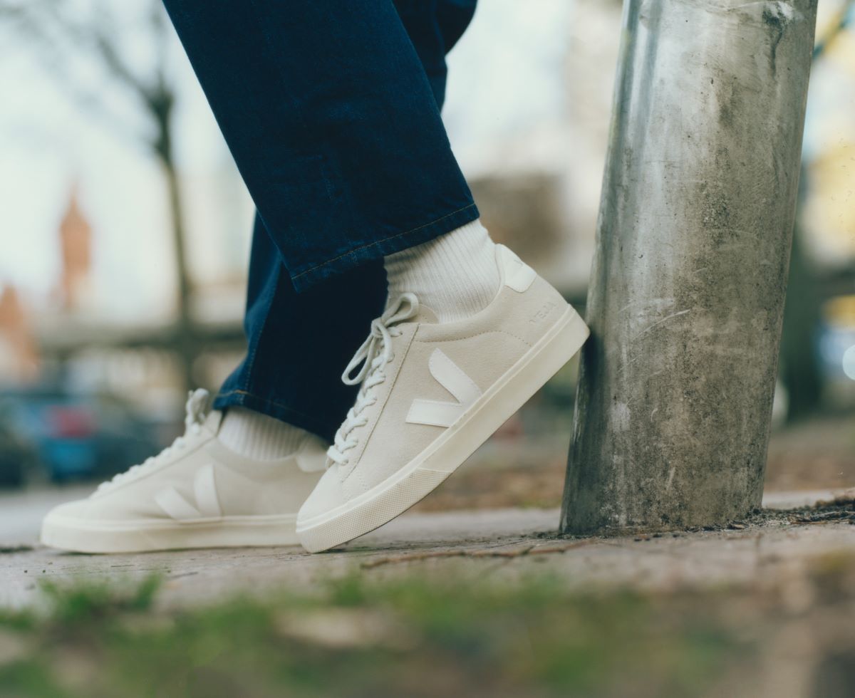Veja Campo Suede Natural White