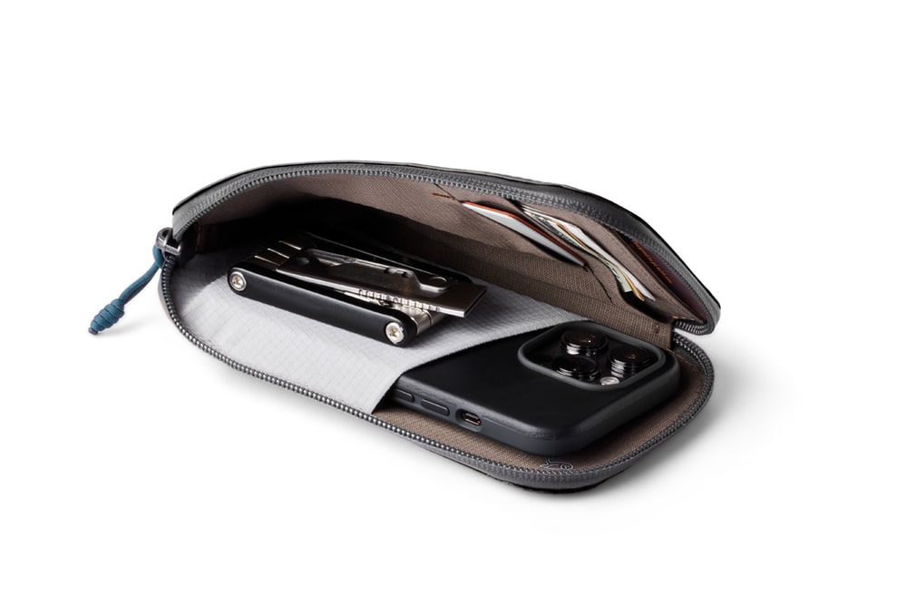 Bellroy All-Conditions Phone Pocket Plus
