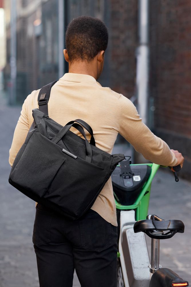 Bellroy Tokyo Messenger Bag 16" Raven