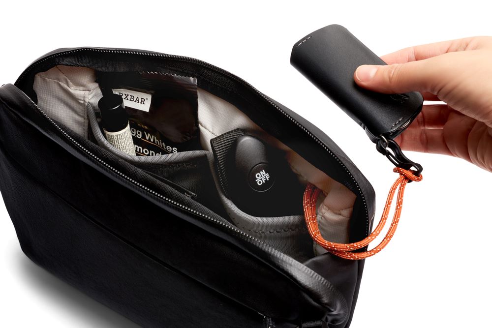 Bellroy Venture Travel Crossbody Jet Black RFID