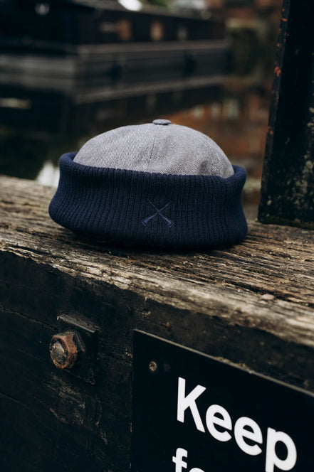 Béton Ciré "Watch Cap" Dunkelblau