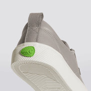 Cariuma OCA Low Pebbled Leather Grey