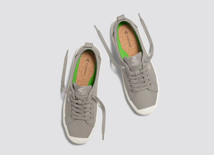 Cariuma OCA Low Pebbled Leather Grey