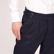 Bowler Berlin Gurkha Hose Fischgrat Dunkelblau