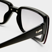 Le Specs 