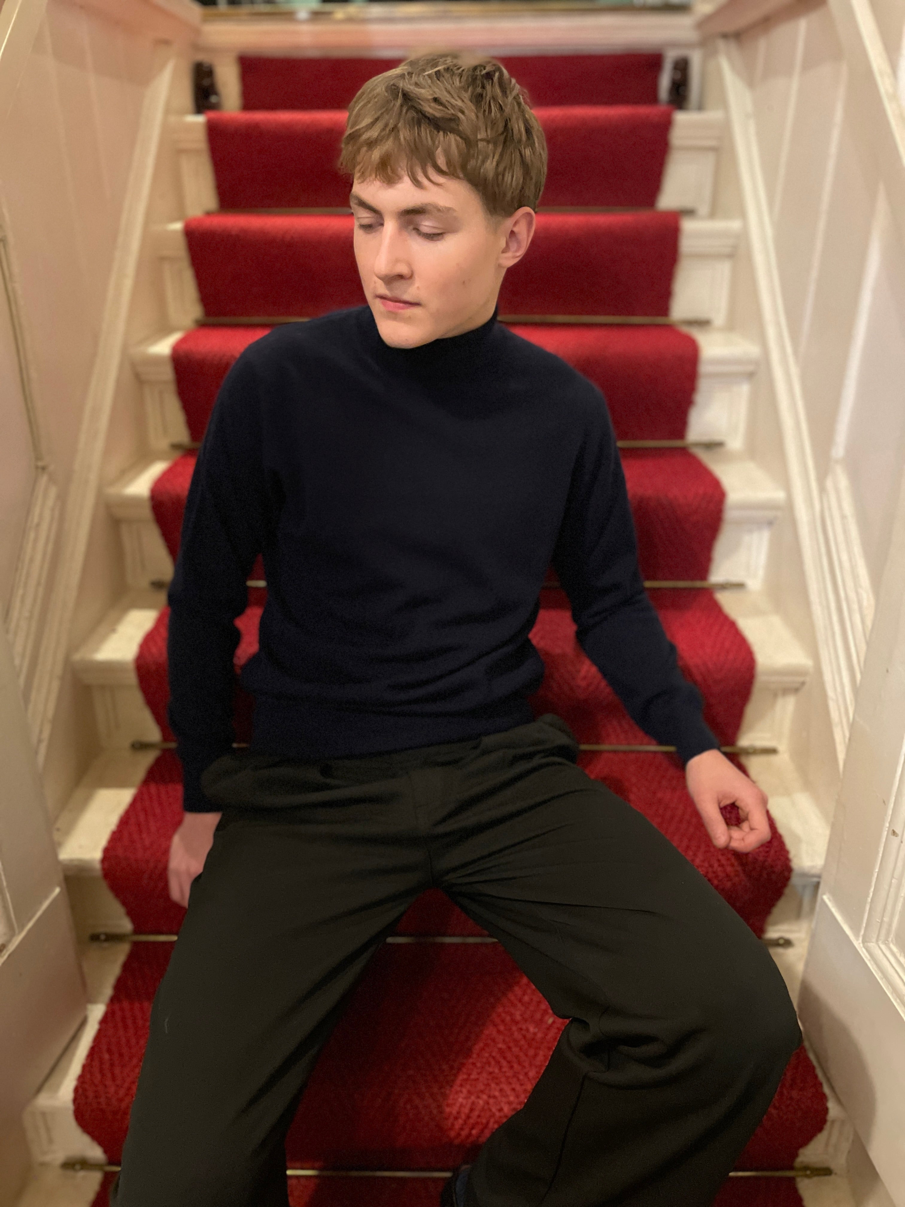 Bowler Berlin "Dolcevita" Merino-Kaschmir Rollkragen Dunkelblau