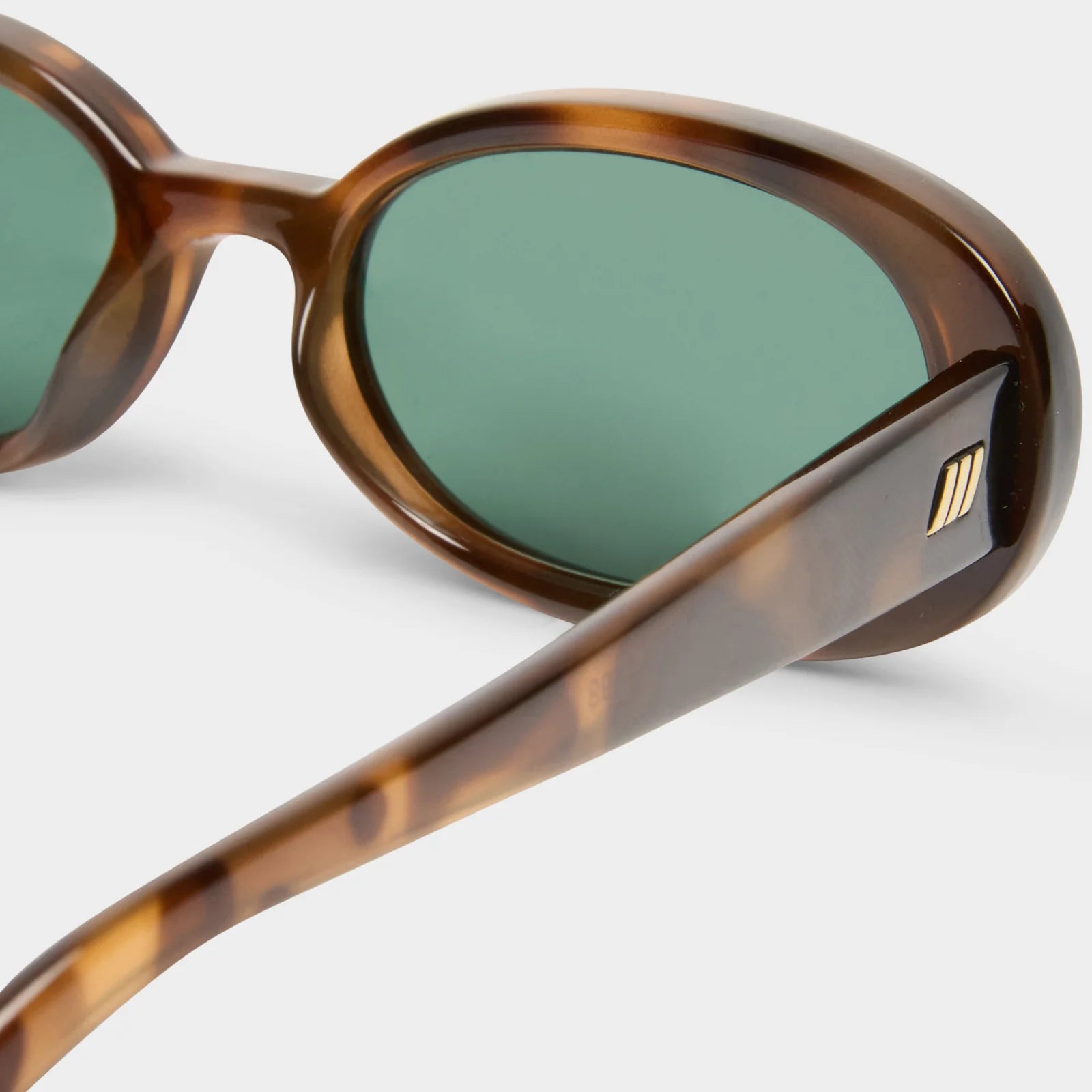 Le Specs Outta Love | Tort