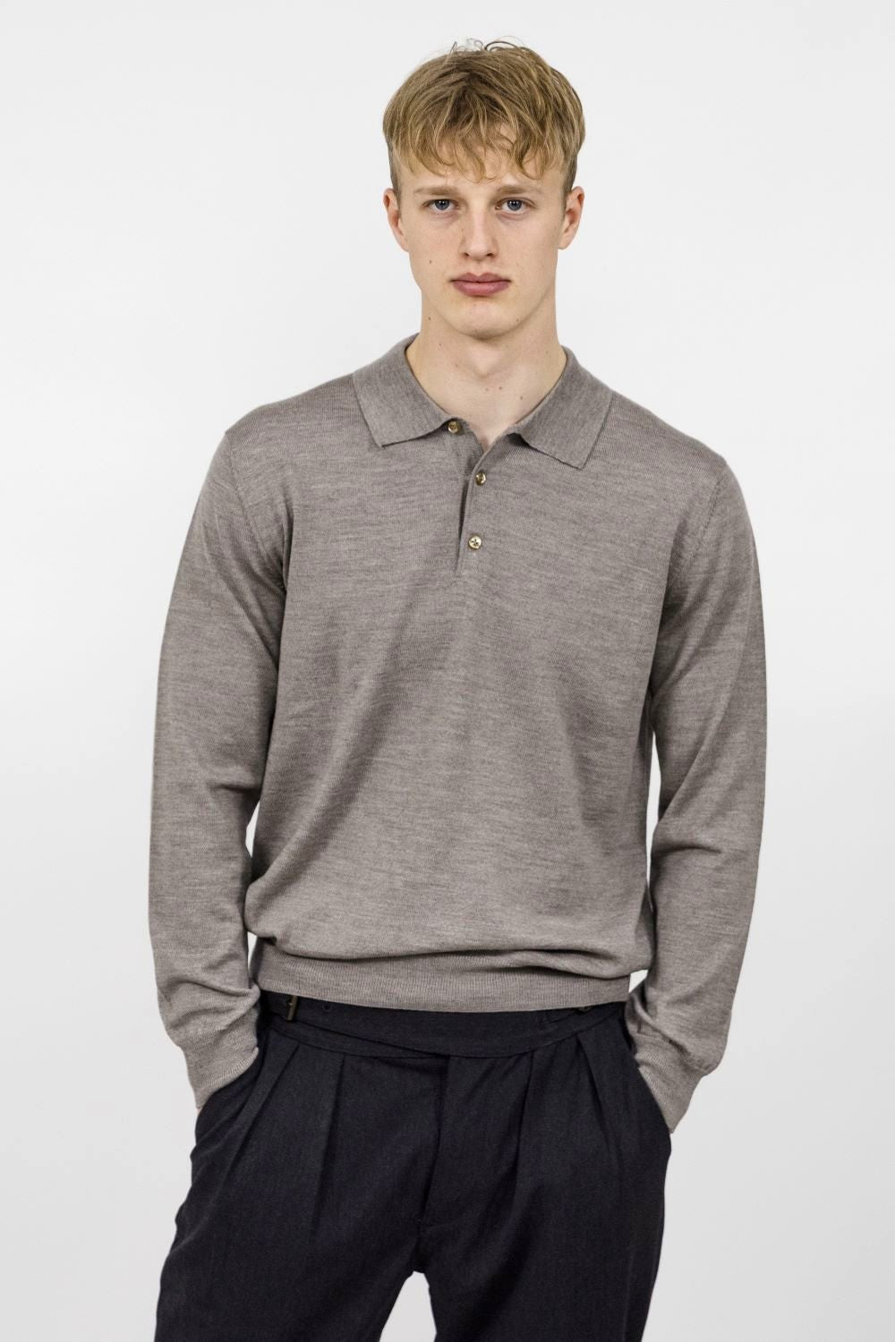 Bowler Berlin Merino Polo Sandgrau