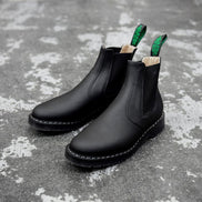 Solovair Black Greasy Dealer Boot