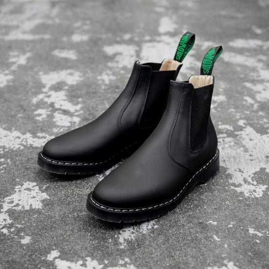 Solovair-Dealer-Boot-black-greasy