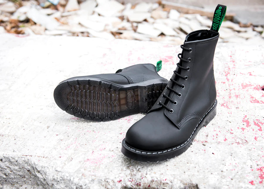 Solovair rahmengenahter 8 Loch Leder Stiefel schwarz Eisdieler
