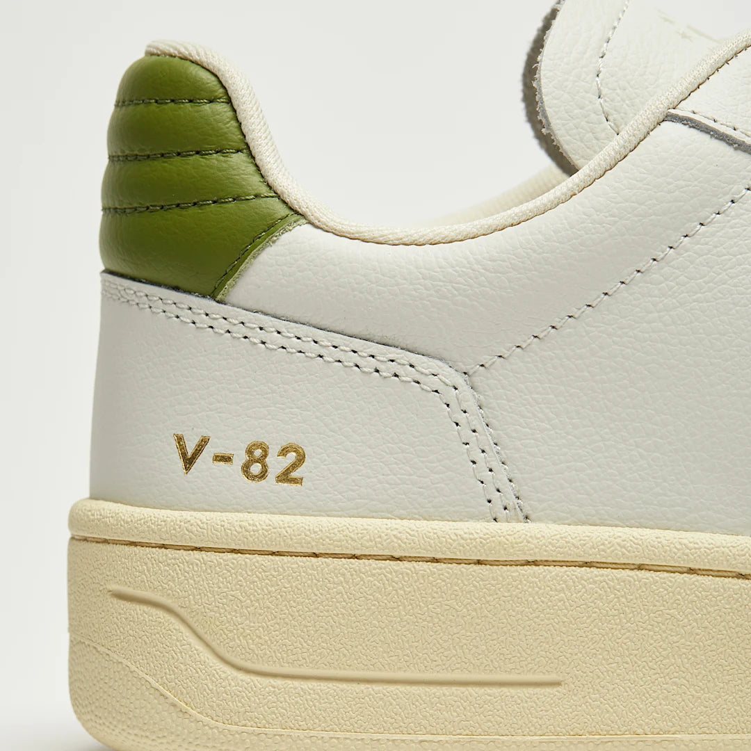 Veja V-82 Leather white pierre kiwi