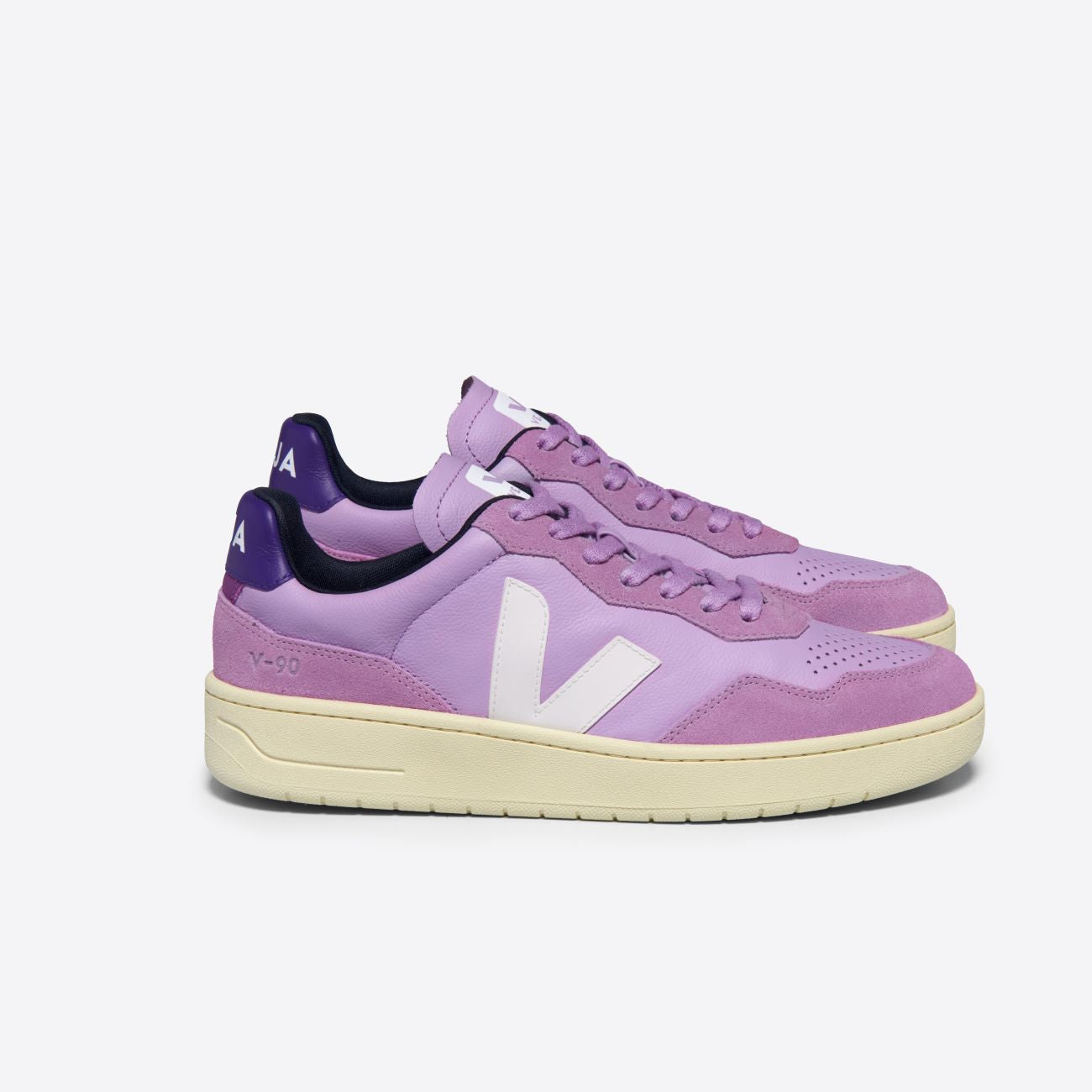 Veja V-90 Leather Orchid White