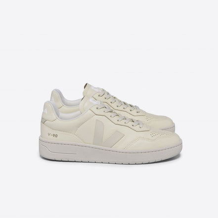 Veja V-90 O.T. Leather Cashew Pierre
