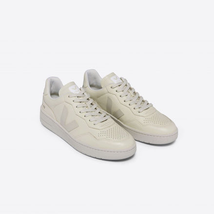 Veja V-90 O.T. Leather Cashew Pierre