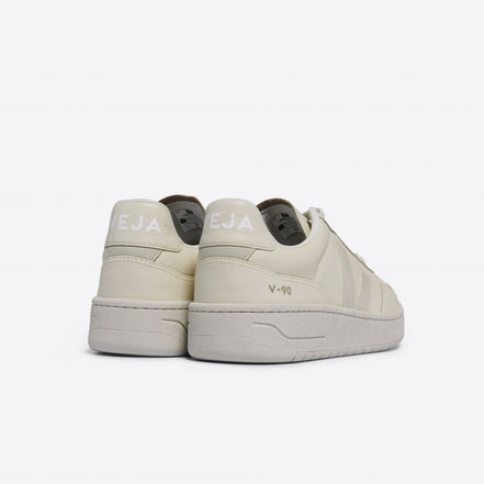 Veja V-90 O.T. Leather Cashew Pierre