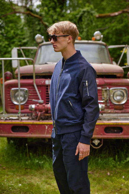 Bowler Berlin Bomber Jacke Midnight Blue