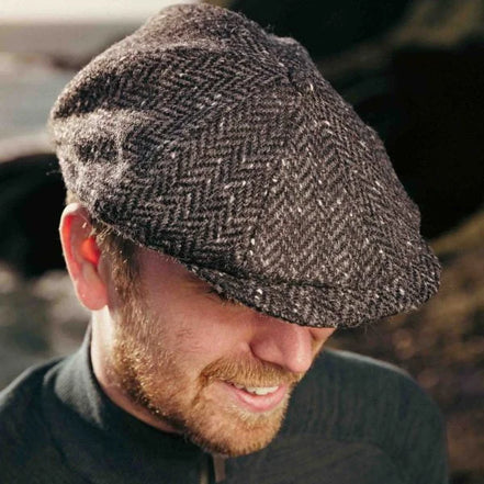 Hanly "Tweed Schiebermütze" Charcoal-Schwarz Fischgrat