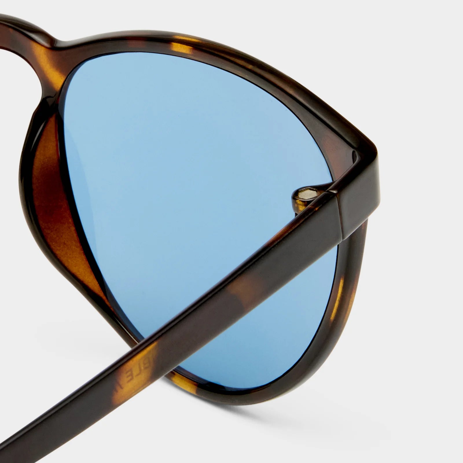 Lespecs 