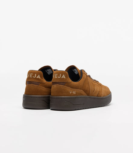 Veja "V-90 Suede" Cognac Eagle