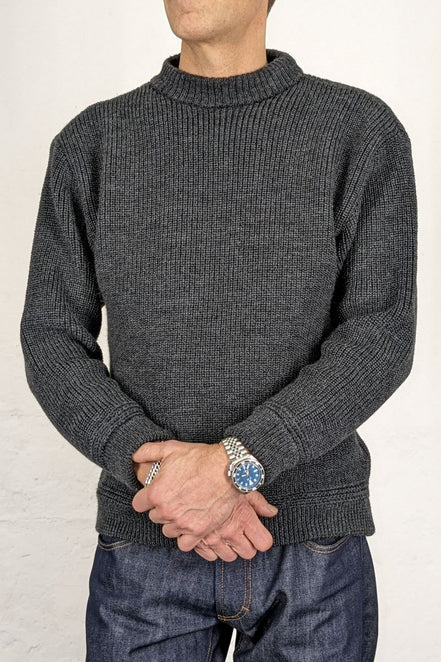Director´s Cut Rundhals Woll-Pullover Anthrazit