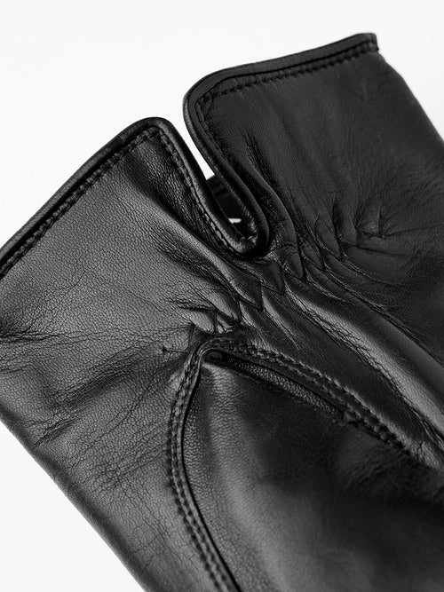 Hestra "Archie" Black